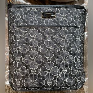 Brand New with Tags: Kate Spade Flower Swingpack